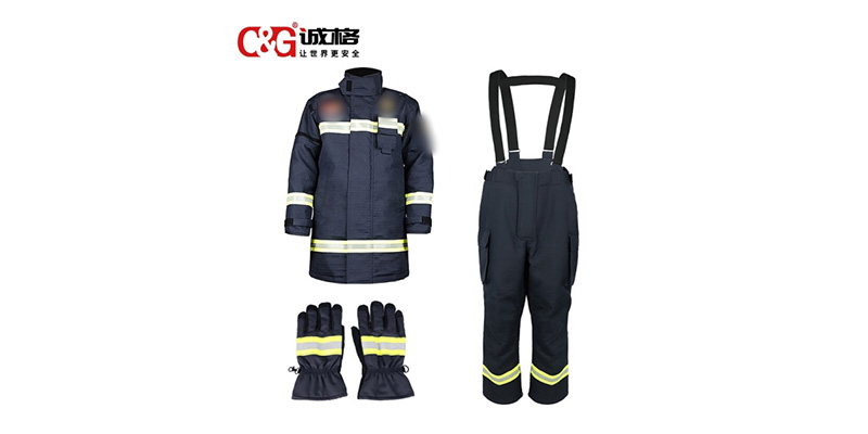 消（xiāo）防戰鬥服穿戴（dài）方法、材質及使用場景指南