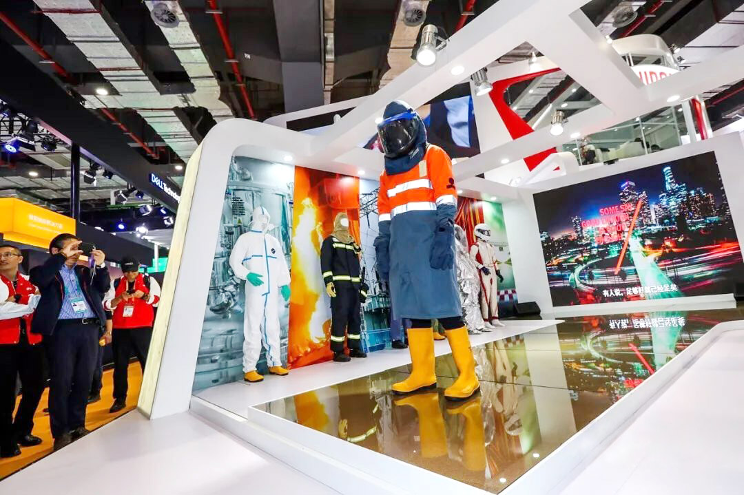 妖精影院防（fáng）電弧套裝T台（tái）展示